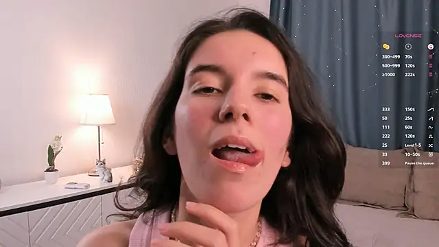 Snapshot of ShelaMailo chatting on November 2025 06:10:02 PM ShelaMailo online show from November 2025 06:10:02 PM