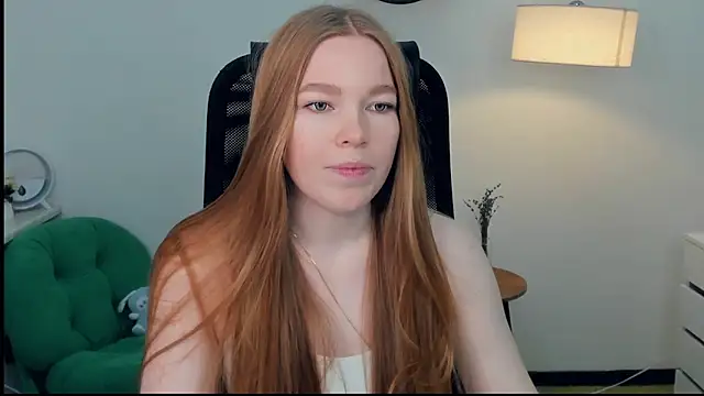 LavetaShiroma online show from November 2025 08:19:01 PM