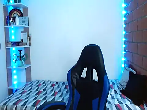 Maax30233 online show from November 2025 04:51:01 PM