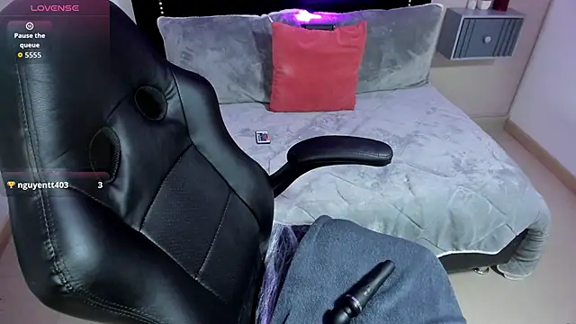 conny tanakaa online show from November 2025 02:54:01 PM