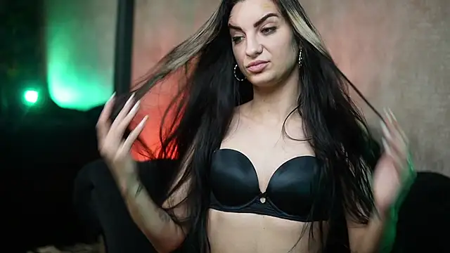 Snapshot of BikiJo chatting on November 2025 07:28:01 PM BikiJo online show from November 2025 07:28:01 PM