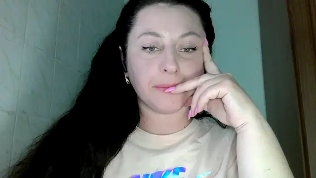 Snapshot of MelinaAx chatting on May 2026 07:01:02 PM MelinaAx online show from May 2026 07:01:02 PM