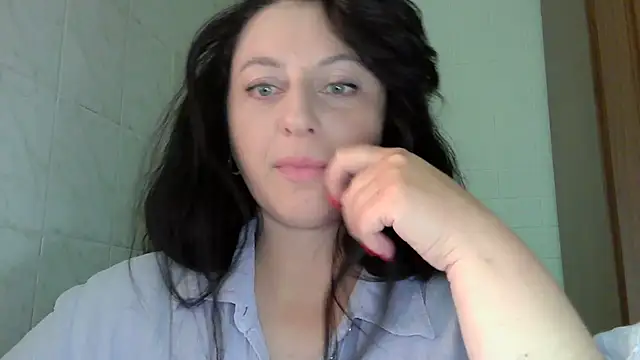 Snapshot of MelinaAx chatting on June 2026 08:17:01 AM MelinaAx online show from June 2026 08:17:01 AM