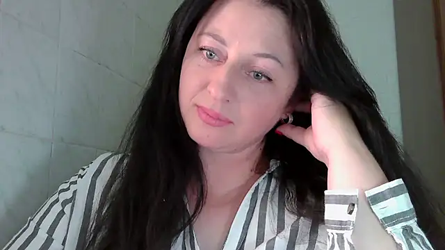 Snapshot of MelinaAx chatting on July 2026 07:18:02 PM MelinaAx online show from July 2026 07:18:02 PM