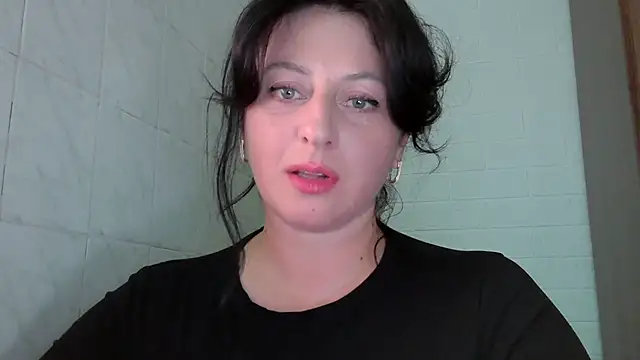 Snapshot of MelinaAx chatting on July 2026 07:10:01 PM MelinaAx online show from July 2026 07:10:01 PM
