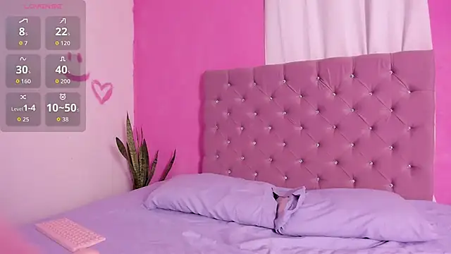 Snapshot of Natasha_Blaze1 chatting on November 2025 06:34:02 AM Natasha Blaze1 online show from November 2025 06:34:02 AM