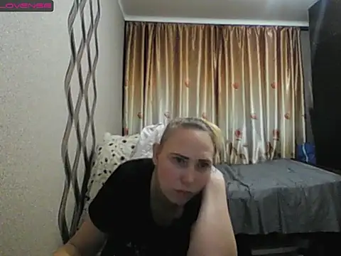 Snapshot of JenniDeep chatting on November 2025 12:49:01 PM JenniDeep online show from November 2025 12:49:01 PM