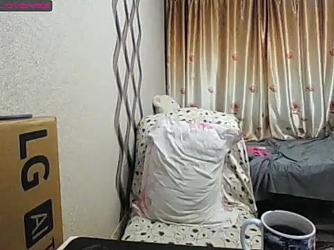 Snapshot of JenniDeep chatting on November 2025 04:09:02 PM JenniDeep online show from November 2025 04:09:02 PM