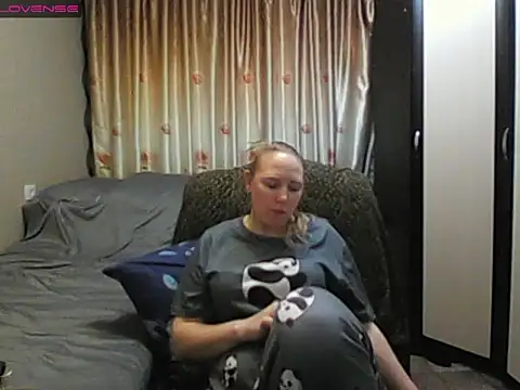 JenniDeep online show from April 2026 03:28:02 PM