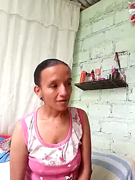 Snapshot of SindyHans chatting on December 2025 02:56:02 PM SindyHans online show from December 2025 02:56:02 PM