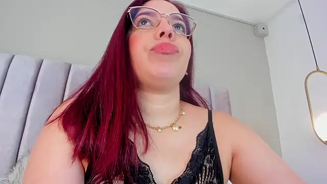 Snapshot of AnnaNoval_10 chatting on November 2025 12:31:02 PM AnnaNoval 10 online show from November 2025 12:31:02 PM