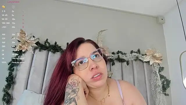 Snapshot of AnnaNoval_10 chatting on December 2025 12:32:01 PM AnnaNoval 10 online show from December 2025 12:32:01 PM