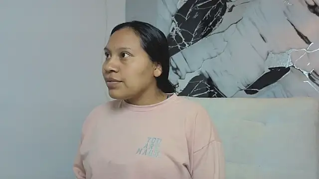 Snapshot of Hanna_Goldenst chatting on November 2025 09:02:01 PM Hanna Goldenst online show from November 2025 09:02:01 PM