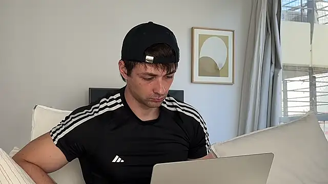 Snapshot of iggydavid chatting on November 2025 08:36:02 PM iggydavid online show from November 2025 08:36:02 PM