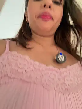 Snapshot of ginny_ross chatting on June 2026 02:44:02 PM ginny ross online show from June 2026 02:44:02 PM