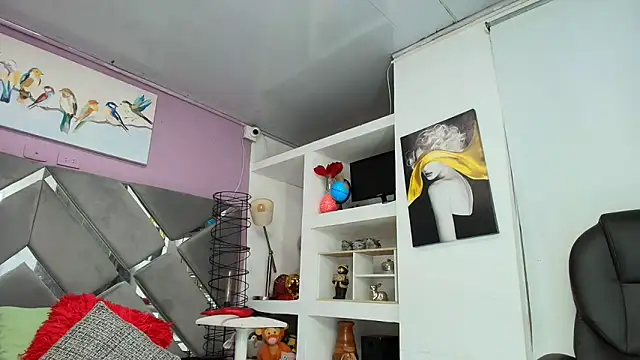 Zaira sofiaa online show from April 2026 02:25:02 AM