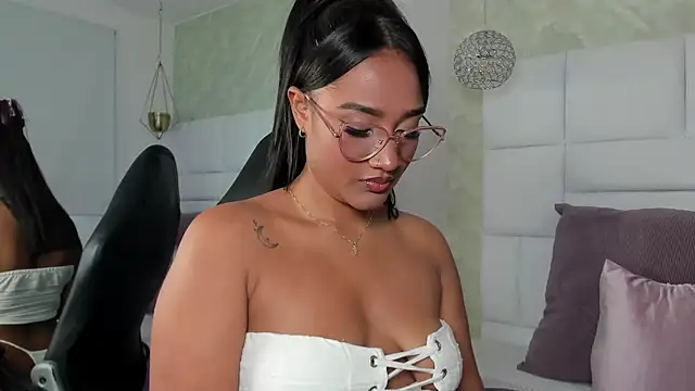 anna jules online show from November 2025 09:57:02 PM