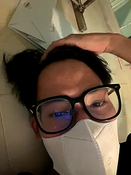 Snapshot of MEFUN- chatting on November 2025 04:55:01 PM MEFUN- online show from November 2025 04:55:01 PM