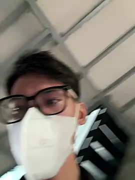 Snapshot of MEFUN- chatting on November 2025 07:54:01 AM MEFUN- online show from November 2025 07:54:01 AM