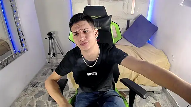 Snapshot of HARD_GROUPP_ chatting on November 2025 04:29:02 AM HARD GROUPP online show from November 2025 04:29:02 AM