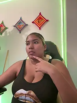 Snapshot of morena-2025 chatting on July 2026 11:30:02 PM morena-2025 online show from July 2026 11:30:02 PM