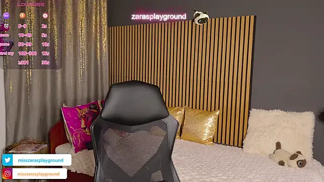 Snapshot of ZarasPlayground chatting on May 2026 05:31:01 PM ZarasPlayground online show from May 2026 05:31:01 PM
