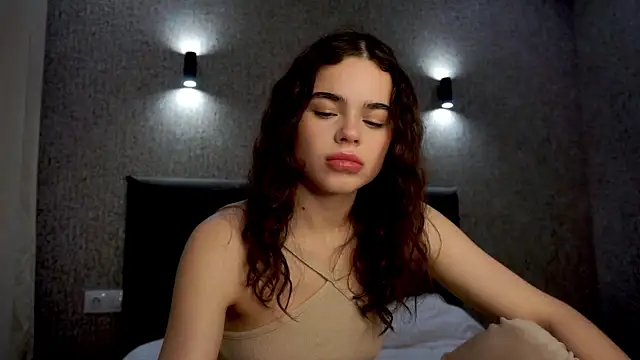 Snapshot of lindaTT chatting on December 2025 01:09:01 PM lindaTT online show from December 2025 01:09:01 PM