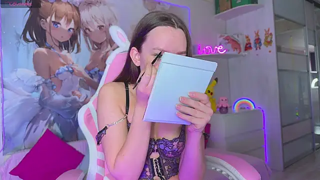 Snapshot of CheekySashaCharm chatting on May 2026 06:51:02 AM CheekySashaCharm online show from May 2026 06:51:02 AM