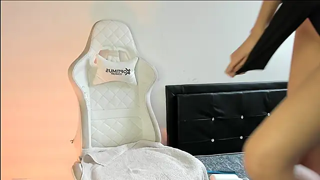 nicolvibes 212 online show from December 2025 07:32:01 PM