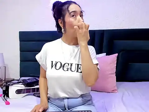 VictoriaRouge  online show from June 2026 08:25:02 PM