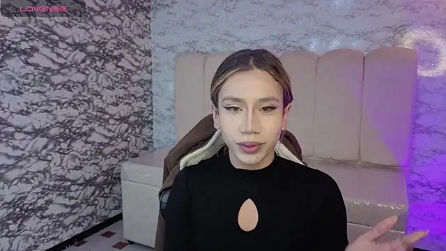 Evy Luxx v online show from February 2026 03:22:02 AM