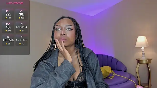 Midnight Bluee online show from December 2025 07:40:02 PM