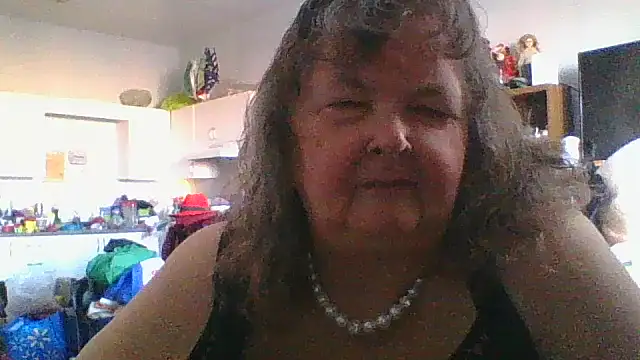 Snapshot of TiguhguhrsRose chatting on November 2025 03:56:02 PM TiguhguhrsRose online show from November 2025 03:56:02 PM