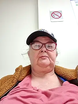 Snapshot of TiguhguhrsRose chatting on December 2025 12:48:01 AM TiguhguhrsRose online show from December 2025 12:48:01 AM