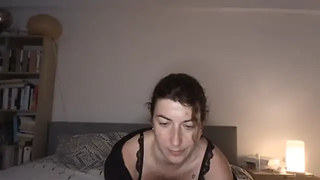 Jo LieLive online show from June 2026 06:58:01 PM