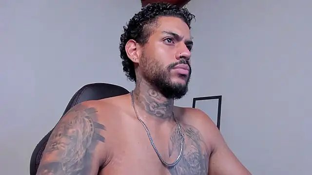 LuigiVitale 1 online show from March 2026 01:09:01 AM