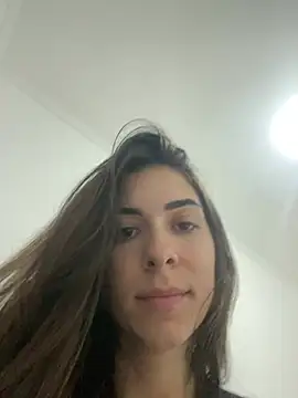 Snapshot of fer-nanda chatting on April 2026 01:25:02 AM fer-nanda online show from April 2026 01:25:02 AM