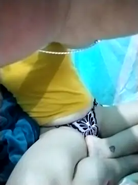 Snapshot of Ri-Rinx chatting on April 2026 12:14:02 PM Ri-Rinx online show from April 2026 12:14:02 PM