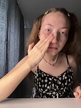 Holy Poly online show from April 2026 05:14:02 AM