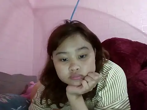 Snapshot of Lina8386 chatting on November 2025 09:48:02 AM Lina8386 online show from November 2025 09:48:02 AM