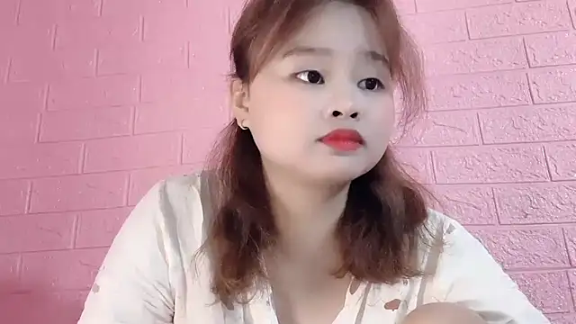 Snapshot of Lina8386 chatting on November 2025 08:20:01 PM Lina8386 online show from November 2025 08:20:01 PM