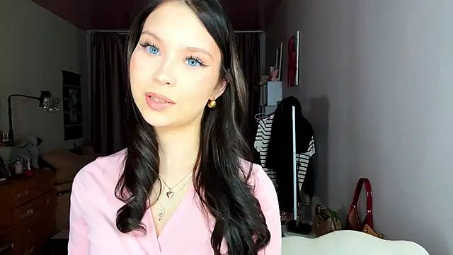 EmmaJonse online show from November 2025 11:51:02 AM