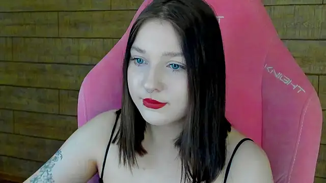 TinnaBurton online show from February 2026 04:36:02 PM