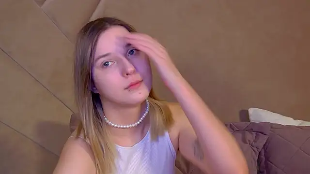 TinnaBurton online show from June 2026 04:13:01 PM