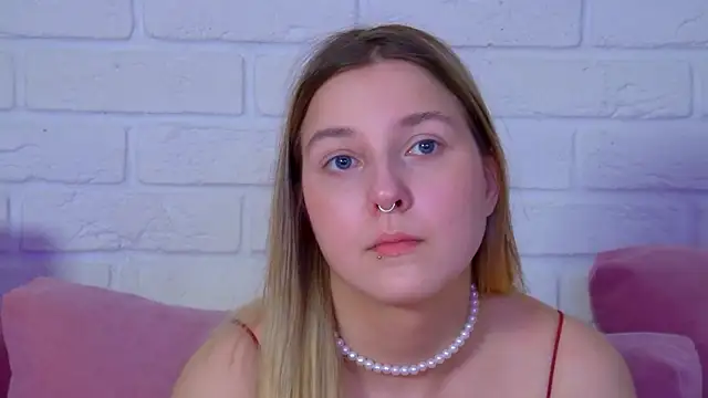 Snapshot of TinnaBurton chatting on July 2026 04:21:02 PM TinnaBurton online show from July 2026 04:21:02 PM