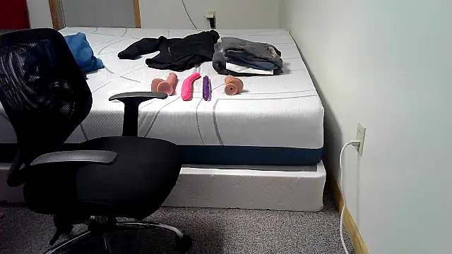 Redheadstud online show from March 2026 04:47:01 AM