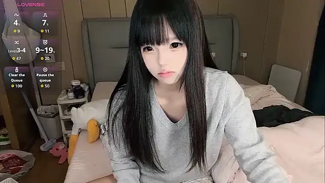 Victoria-6688- online show from December 2025 01:49:01 PM