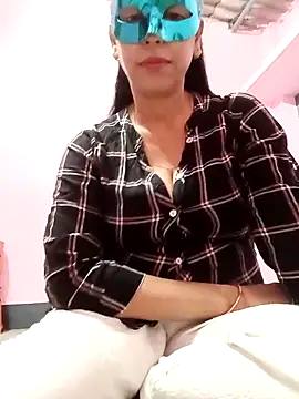 Nisha  19 online show from November 2025 03:38:02 PM