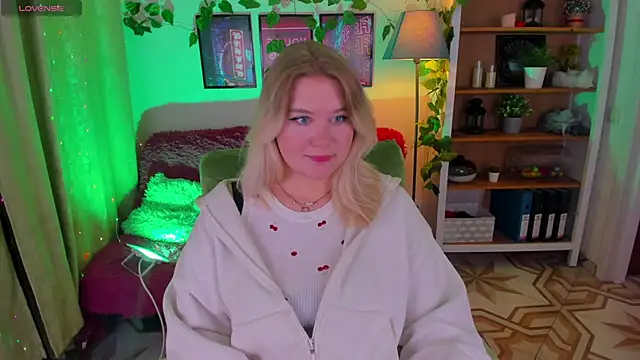 LouiseMous online show from November 2025 10:36:01 PM