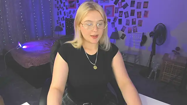 LouiseMous online show from July 2026 03:16:02 PM